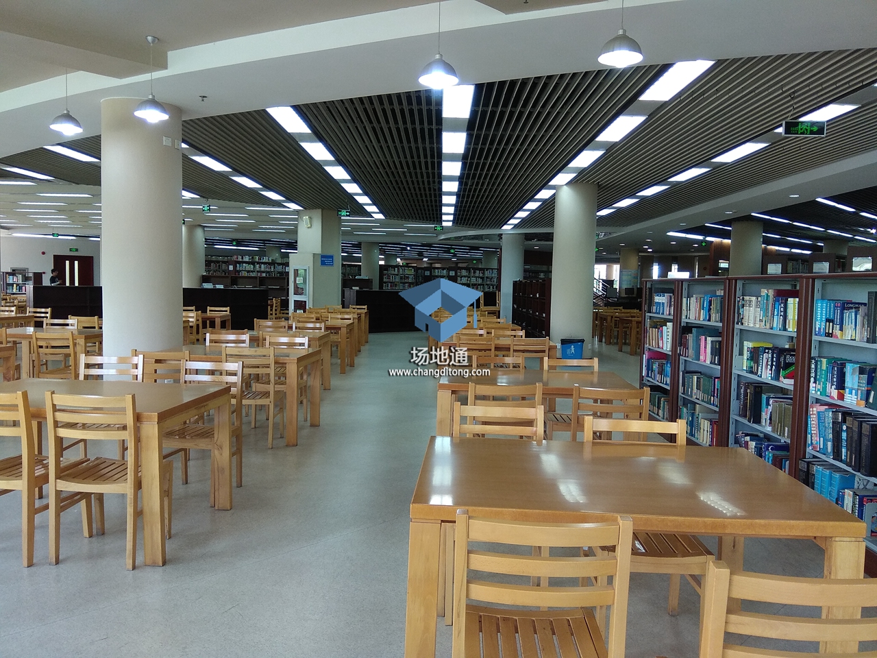上海立信会计学院松江校区图书馆